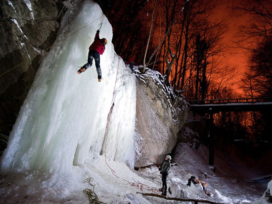 The long retention of low temperature favored the icing of small Sopot waterfall on Medvednica mountain. The red sky comes from city lights of nearby Zagreb. Sopot waterfall is the only one in the area, therefore alpinists from Zagreb use every chance for climbing it and staying in shape.